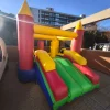 Juego inflable Castillo Plaza Gold, ideal para arriendo en cumpleaños y eventos infantiles.